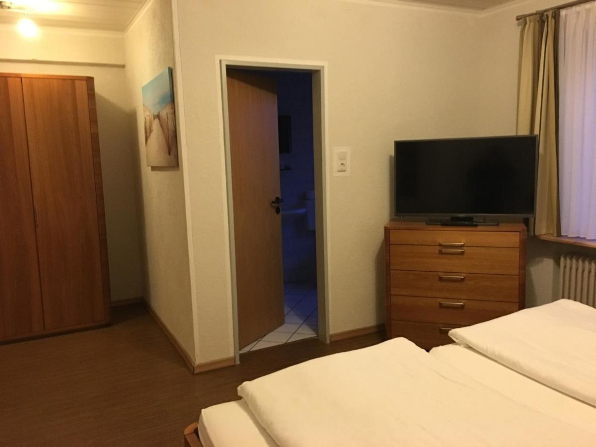 Heeren'S Hotel Garni Бензерзиль Экстерьер фото