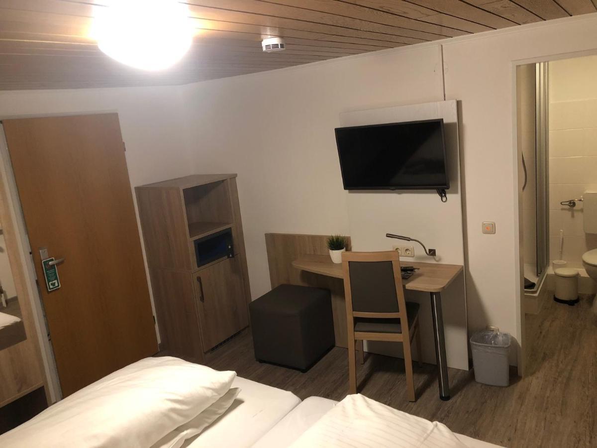Heeren'S Hotel Garni Бензерзиль Экстерьер фото